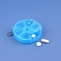 Таблетница, с цепочкой, d = 8 &times; 2 см, 6 секций, цвет голубой