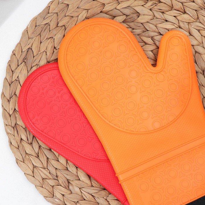 Рукавица для горячего с манжетой Доляна &laquo;Профи&raquo;, силикон, 36&times;18,5 см, цвет МИКС