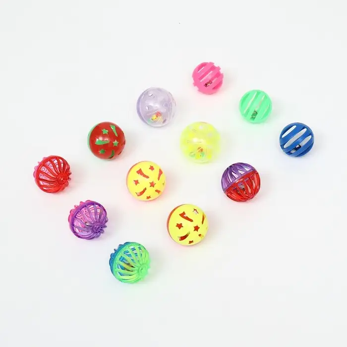 Шарик для кошек в ассортименте, фасовка 60 шт