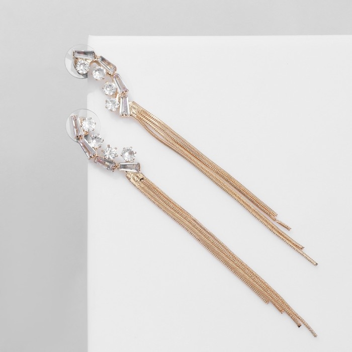 Серьги висячие со стразами &laquo;Одиссея&raquo; стиль, цвет белый в золоте