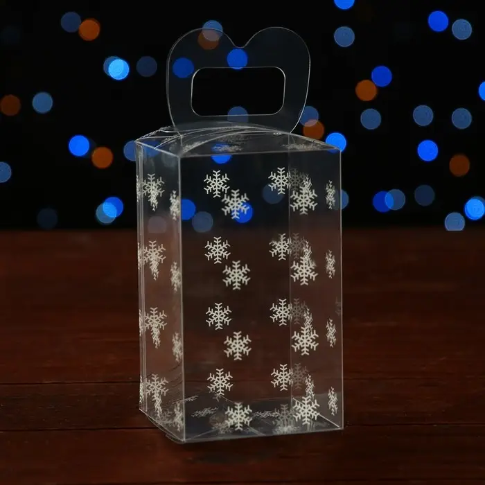 Коробка подарочная новогодняя складная ПВХ &laquo;Снежинки&raquo; 12&times;7&times;7 см