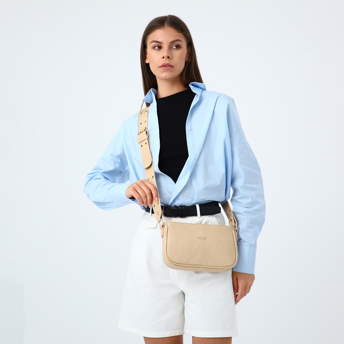 Сумка женская, багет, на молнии, цвет бежевый Сумка женская, багет, на молнии, цвет бежевый