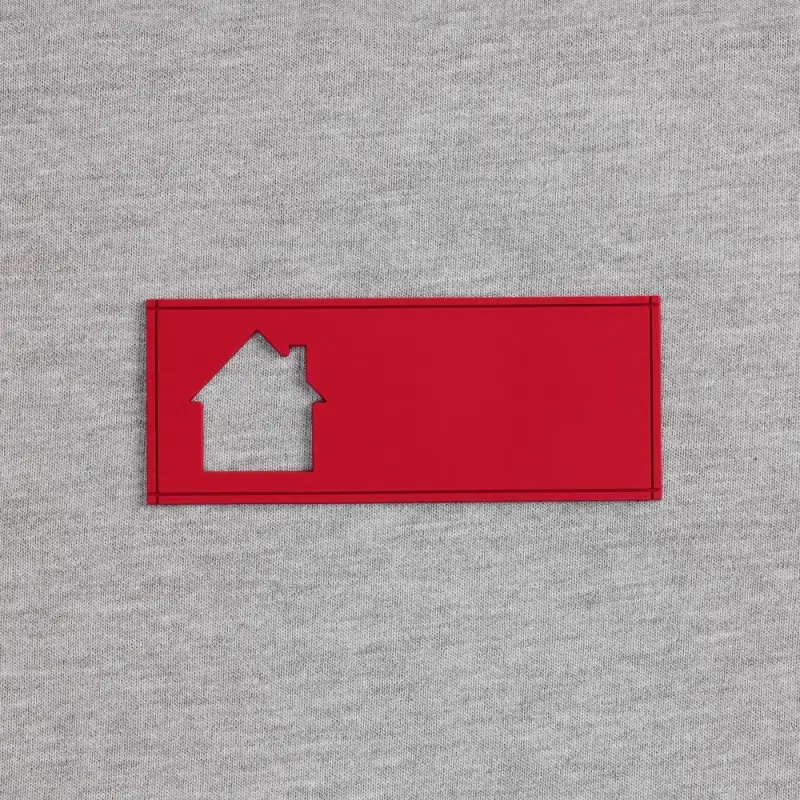 Лейбл из ПВХ с вырубкой &laquo;Дом&raquo;, красный