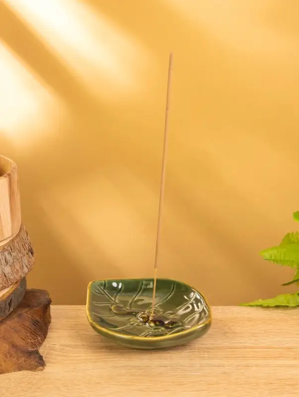 Подставка под благовония "Геккон на листке" керамика, цв. коричнево-зелёный, 13х11х2 см