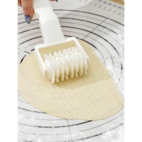 Валик для нарезки теста Доляна «Сетка», 17,5×9,5×4,5 см, цвет белый Валик для нарезки теста Доляна «Сетка», 17,5×9,5×4,5 см, цвет белый