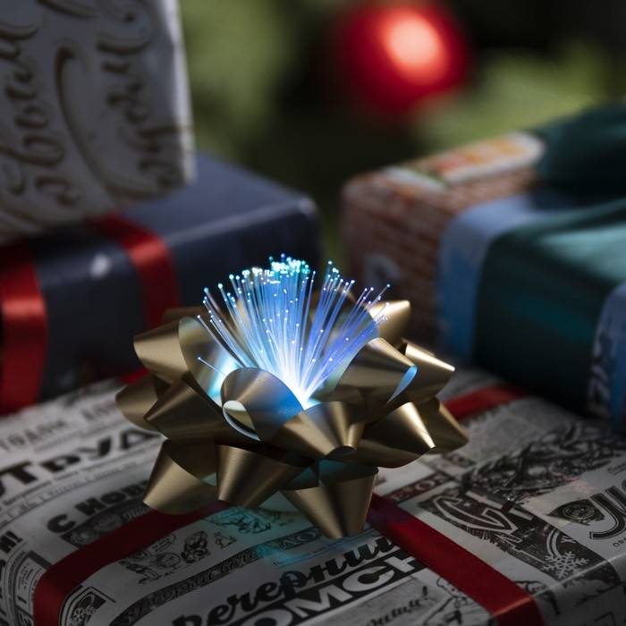 Светодиодная игрушка «Бант-звезда» 9 × 6 × 9 см, батарейки LR44х3 (в комплекте), свечение мульти, золотистая Светодиодная игрушка «Бант-звезда» 9 × 6 × 9 см, батарейки LR44х3 (в комплекте), свечение мульти, золотистая