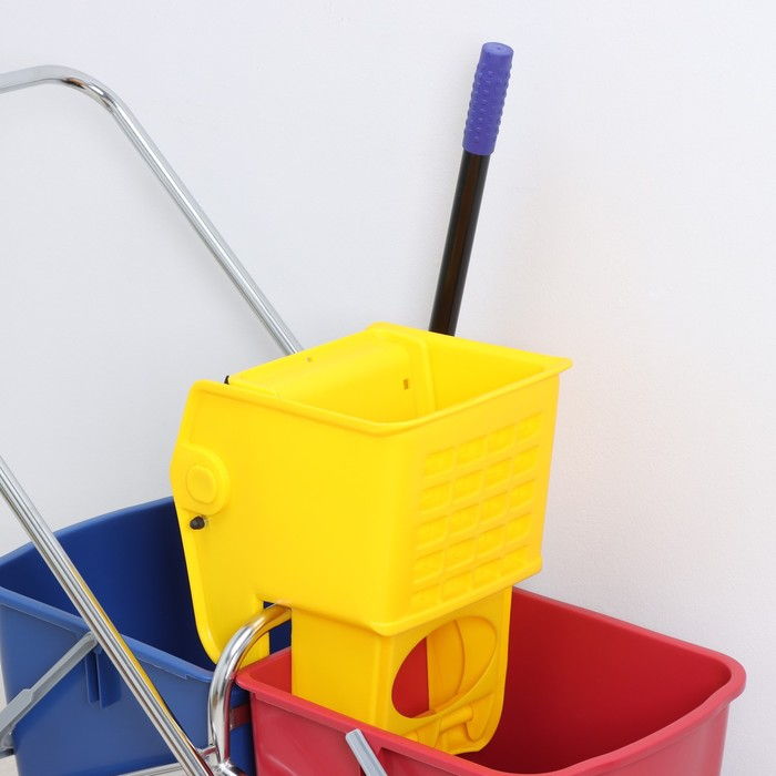 Тележка уборочная двухведёрная, 46 л, с отжимом, хромированная рама Тележка уборочная двухведёрная, 46 л, с отжимом, хромированная рама