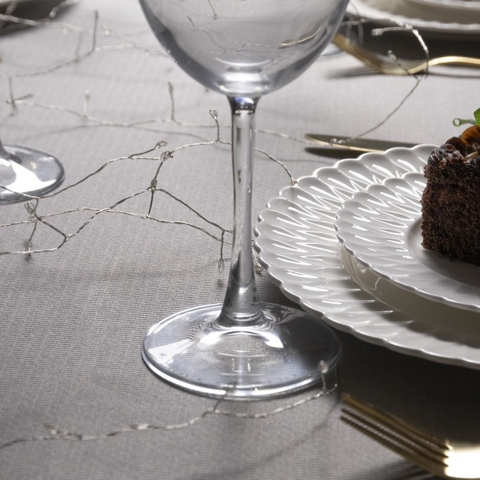 Гирлянда &laquo;Мишура&raquo; 10 м роса, IP20, серебристая нить, 200 LED, свечение мульти, 12 В