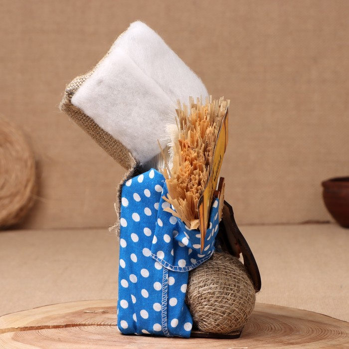 Оберег-домовой "Матвей с метлой и подковой", 30х20х14 см, микс