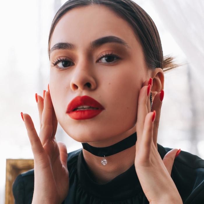 Чокер &laquo;Стразинка&raquo; кружок, цвет белый в серебре, 33 см