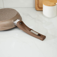 Сковорода &laquo;Гранит Brown&raquo;, d=18 см, пластиковая ручка, антипригарное покрытие, цвет коричневый