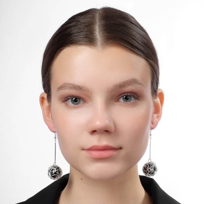 Серьги висячие &laquo;Шар плетёный&raquo;, цвет чёрный в серебре, 6,5см