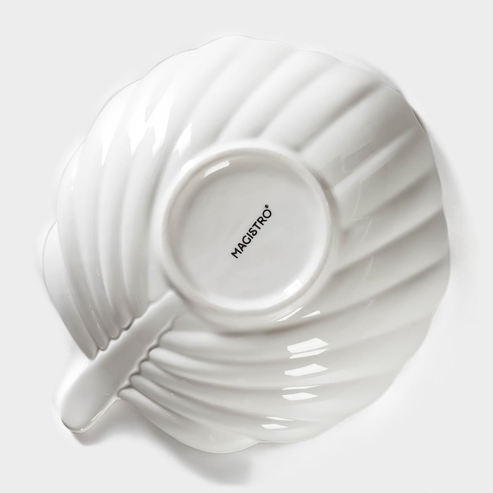 Салатник фарфоровый Magistro &laquo;Лист Бланш&raquo;, 550 мл, 20,5&times;17 см, цвет белый