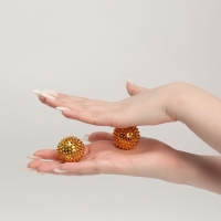 Набор массажёров с магнитом, &laquo;Шары&raquo;, d = 3 см, 2 шт, цвет золотистый