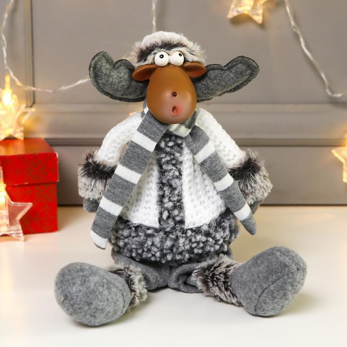 Кукла интерьерная "Лосик в белой шубке и колпаке" 34 см