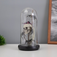 Светильник колба «Череп с пауками» 1,5Вт, LED, 3xAAA, черный USB 11х11х21см Светильник колба «Череп с пауками» 1,5Вт, LED, 3xAAA, черный USB 11х11х21см