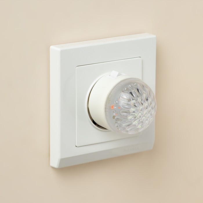 Ночник Ночник "Мяч для гольфа" пластик d=4 см