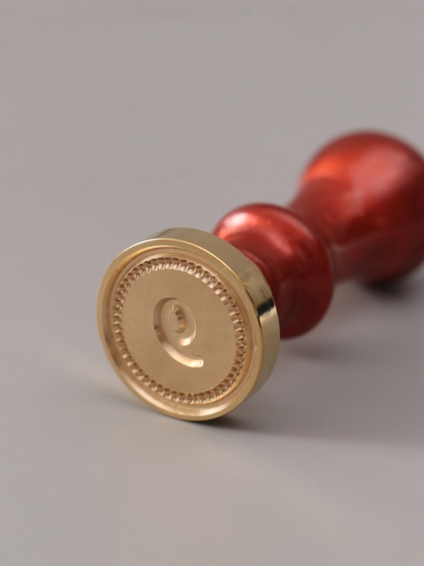 Печать для сургуча с пластиковой ручкой Печать для сургуча с пластиковой ручкой "Классика цифра 9" 2,5х2,5х6,3 см