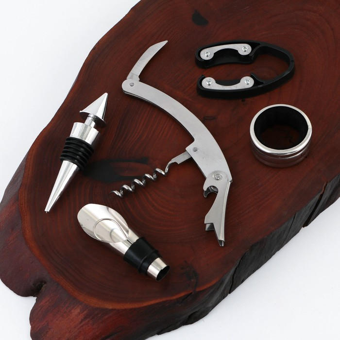 Винный набор: штопор, аэратор, каплеулавливатель, пробка для бутылки вина и нож для фольги &laquo;Вино всегда хорошая идея&raquo;.