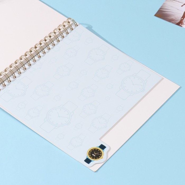 Фотоальбом на спирали 20 листов Фотоальбом на спирали 20 листов "Волк" объёмный элемент + 4 вкладки 24х24 см