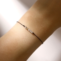 Браслет желаний шар №3 гранёный &laquo;Лунный камень&raquo; на чёрной нити, длина регулируется