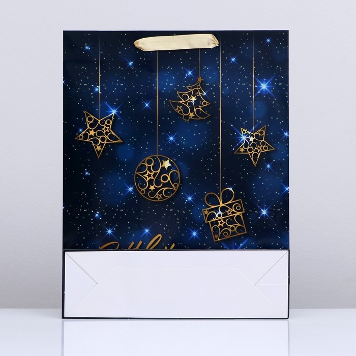 Новый год. Пакет ламинированный вертикальный Новый год. Пакет ламинированный вертикальный "Гирлянда",33 х 42 х 10 см.