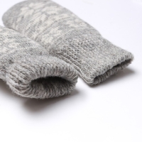 Новый год. Варежки женские шерстяные, цвет светло-серый, размер 20-22