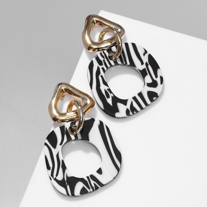 Серьги акрил &laquo;Зебра&raquo; цепи, цвет чёрно-белый в золоте