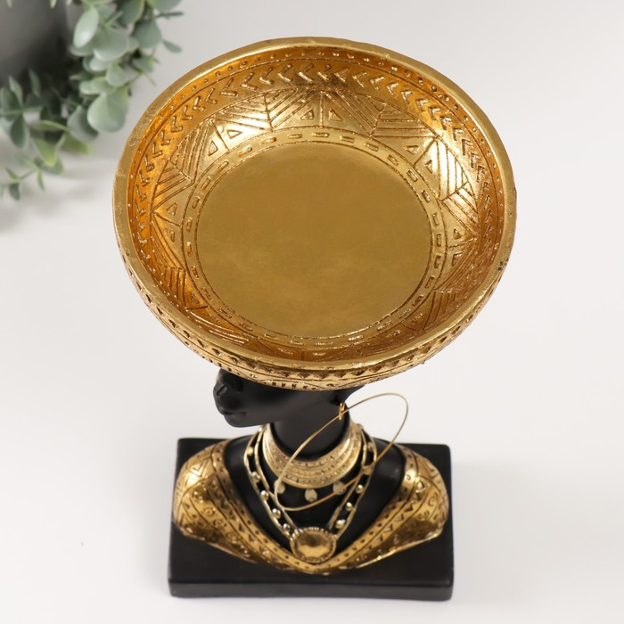 Сувенир полистоун подставка "Африканка с золотой тарелкой на голове" 30х17х17 см