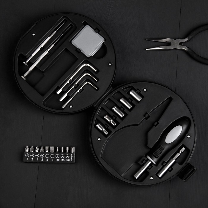 Набор инструментов в колесе &laquo;Мастеру на все руки&raquo;, 24 предмета