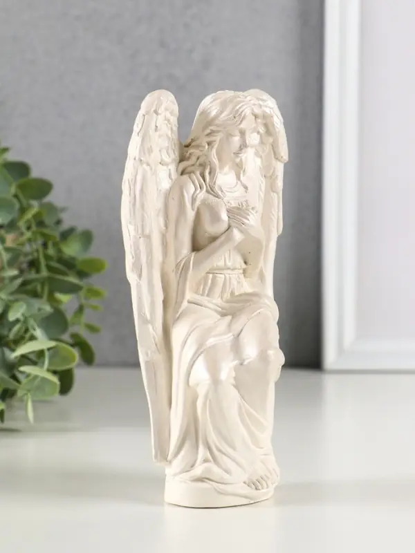 Фигура гипс "Ангел Равена" 16х9 см, перламутр