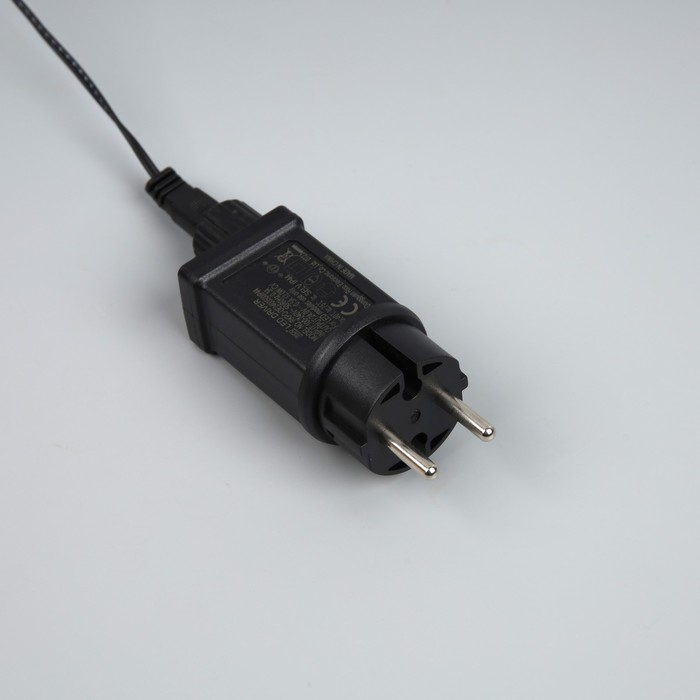 Гирлянда &laquo;Бахрома&raquo; 3 &times; 0.6 м, IP44, УМС, тёмная нить, 100 LED, свечение белое, мерцание, 24 В