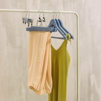 Вешалки для брюк и юбок LaDо́m Brillant, 2 шт, деревянные, 30&times;16&times;2 см, цвет синий