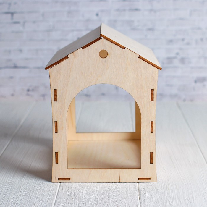 Деревянный скворечник - кормушка для птиц, открытая