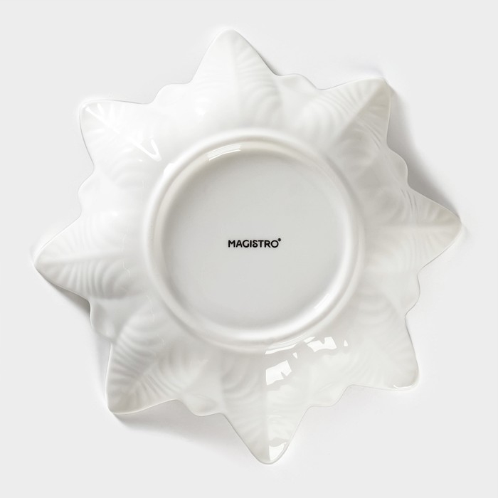 Салатник фарфоровый Magistro &laquo;Цветочек Бланш&raquo;, d=24 см, цвет белый