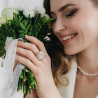 Кольцо &laquo;Перламутр&raquo; круг, цвет белый в золоте, безразмерное