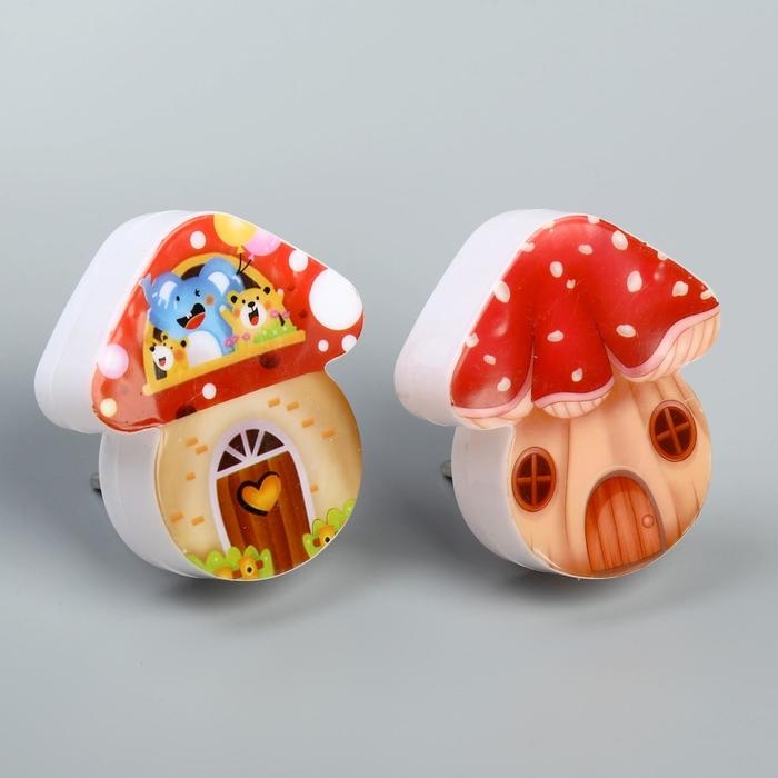 Ночник пластик от сети Ночник пластик от сети "Домик-грибок" МИКС 8х7х2,5 см RISALUX