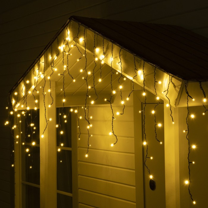 Гирлянда «Бахрома» 3 × 0.6 м, IP44, УМС, тёмная нить, 160 LED, свечение тёплое белое, 220 В Гирлянда «Бахрома» 3 × 0.6 м, IP44, УМС, тёмная нить, 160 LED, свечение тёплое белое, 220 В