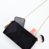 Сумка-клатч на фермуаре, цвет чёрный Сумка-клатч на фермуаре, цвет чёрный