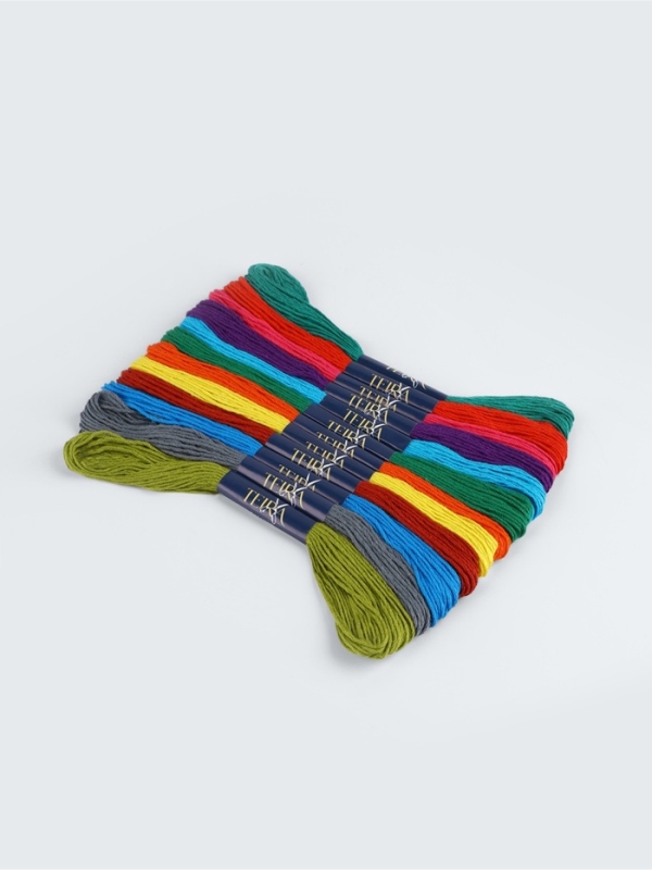 Набор ниток мулине хлопок 8±1м (наб 12шт цена за наб) №5 TR Набор ниток мулине хлопок 8±1м (наб 12шт цена за наб) №5 TR