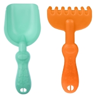 Песочный набор бирюзовый.(ведро 1,2 л,лопатка,грабли,4 формочки, лейка 0,2 л) JB5600267