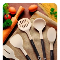 Набор кухонных принадлежностей силиконовые КТ-1266