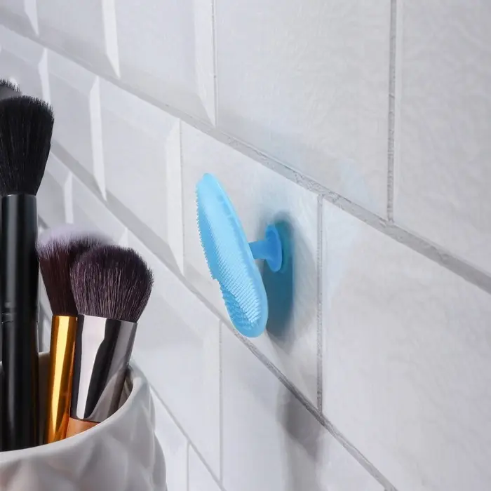 Щётка для умывания &laquo;Овал&raquo;, на присоске, 6.3&times;5.2 см, голубая