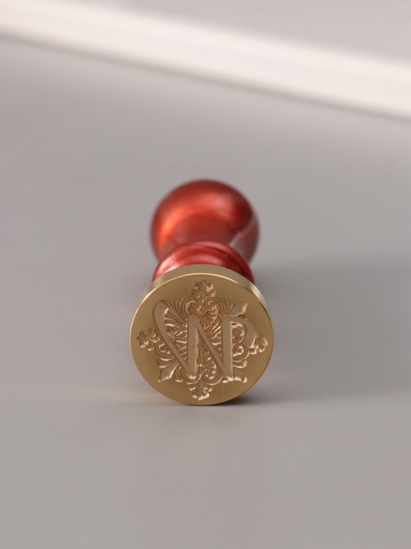 Печать для сургуча с пластиковой ручкой "Буква W на вензеле" 2,5х2,5х6,3 см