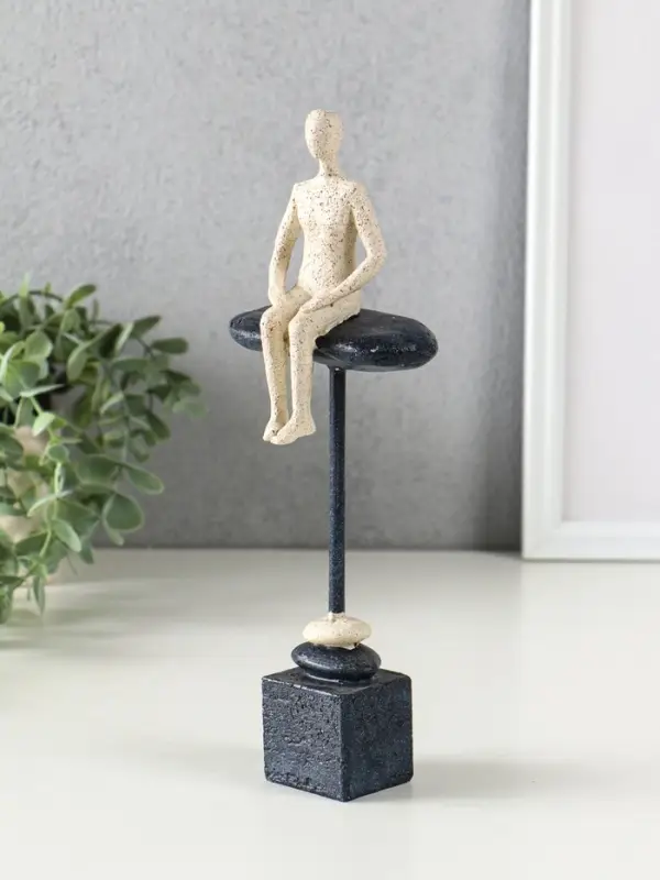 Сувенир полистоун "Абстракция. Человек на краю" серый с бежевым 9,5х6х27  см