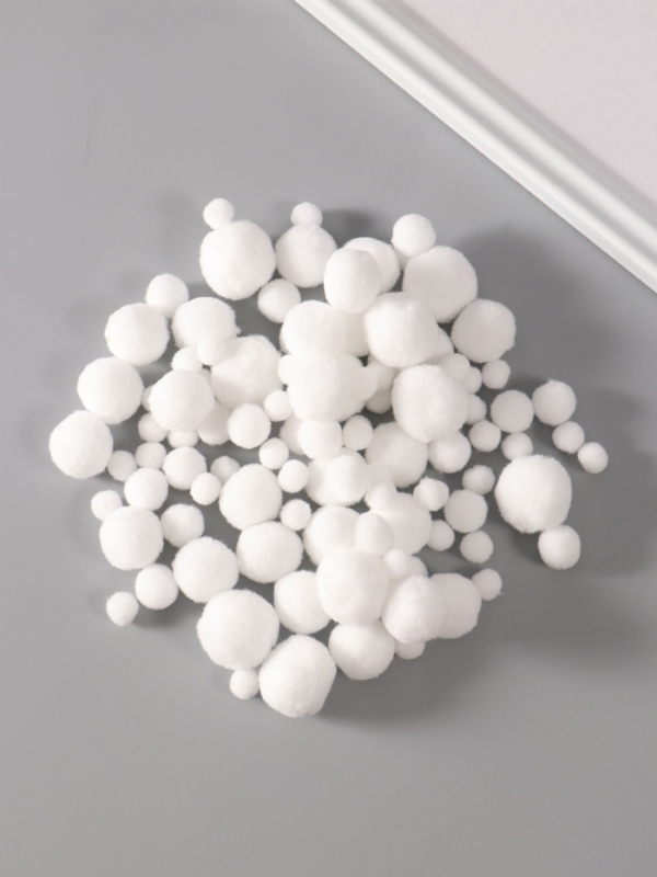 Декор для творчества Декор для творчества "Помпончики. Белоснежный" d=1-3 см набор 135 шт