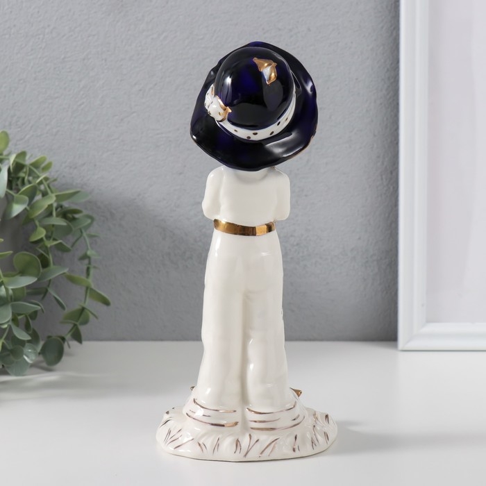 Сувенир керамика Сувенир керамика "Девочка с птичкой в ладошках, в шляпке" кобальт 9,5х9,7х22 см