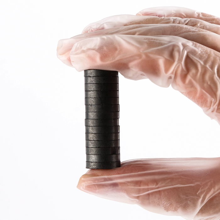 Магнит &laquo;Круг&raquo; набор 14 шт., размер 1 шт. &mdash; 1,5 &times; 1,5 &times; 0,3 см