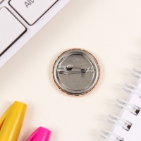 Значки закатные набор 3 шт d=25 мм "Любит" 7х7 см Значки закатные набор 3 шт d=25 мм "Любит" 7х7 см