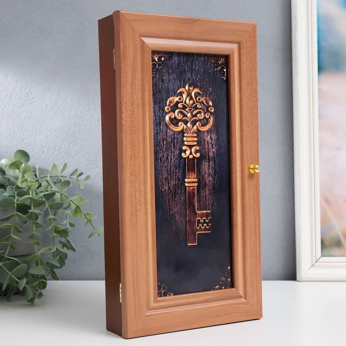 Ключница Ключница "Ключ" орех 16х31 см МИКС
